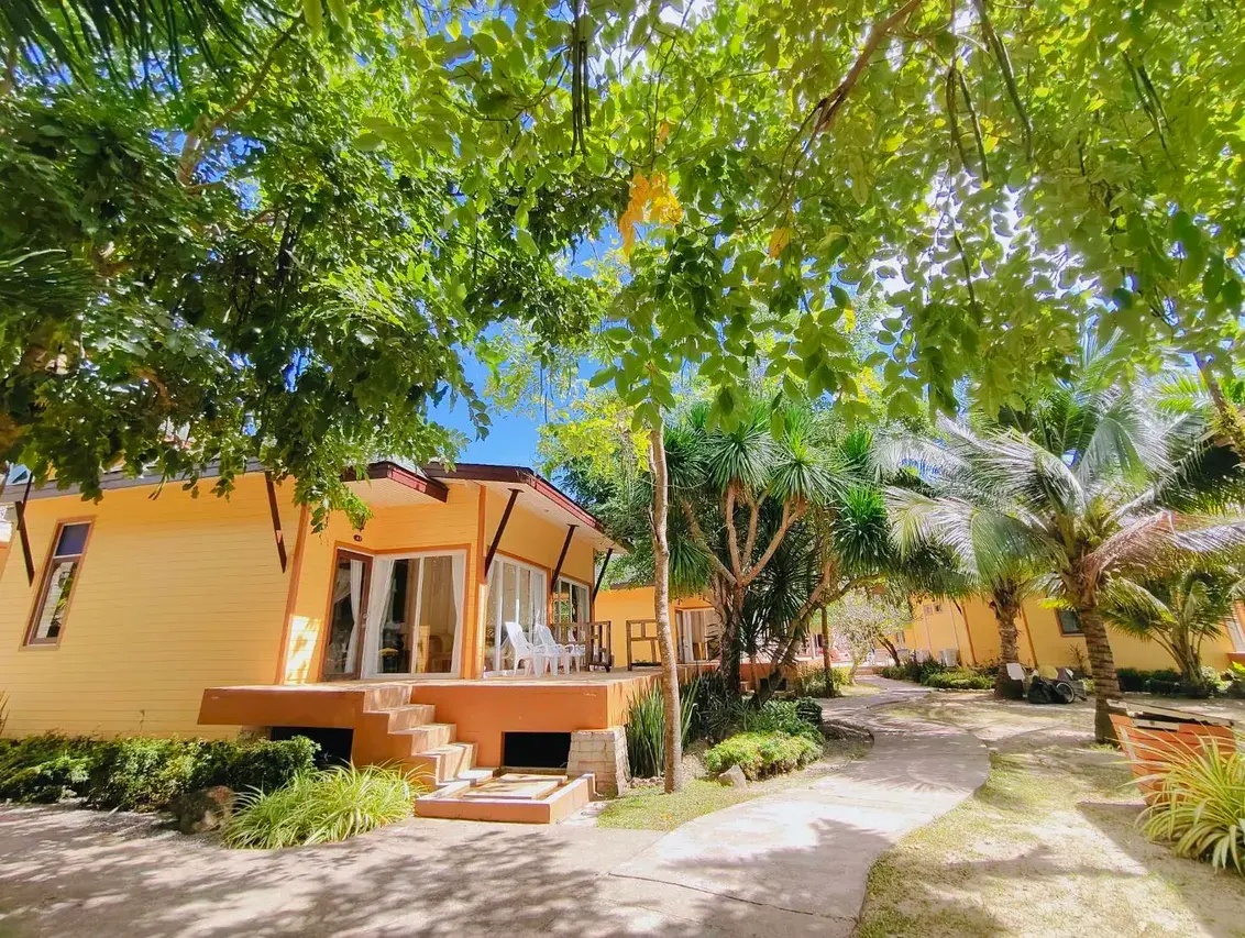 Koh Chang Island 2 Days/1 Night at Coconut Beach Resort 4* Premium