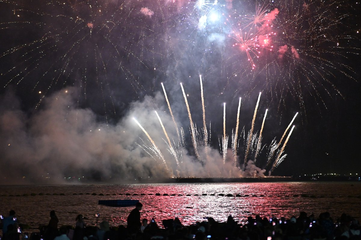Feuerwerksfestival Pattaya 2026: 27.-28. November - wo zuschauen und was vorab buchen