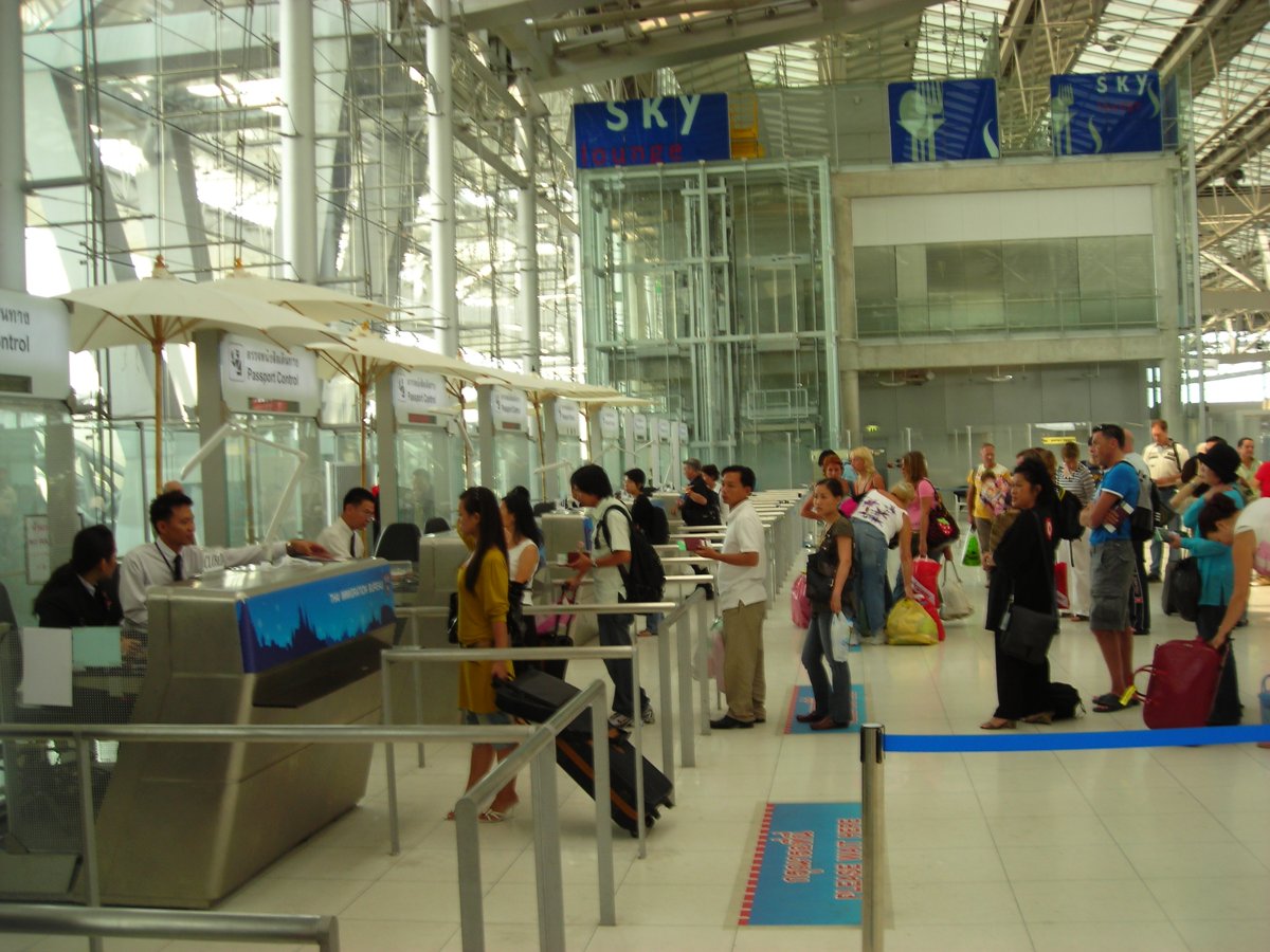 Aeroporto di Bangkok: il controllo passaporti a Suvarnabhumi diventa più veloce, ma non per tutti