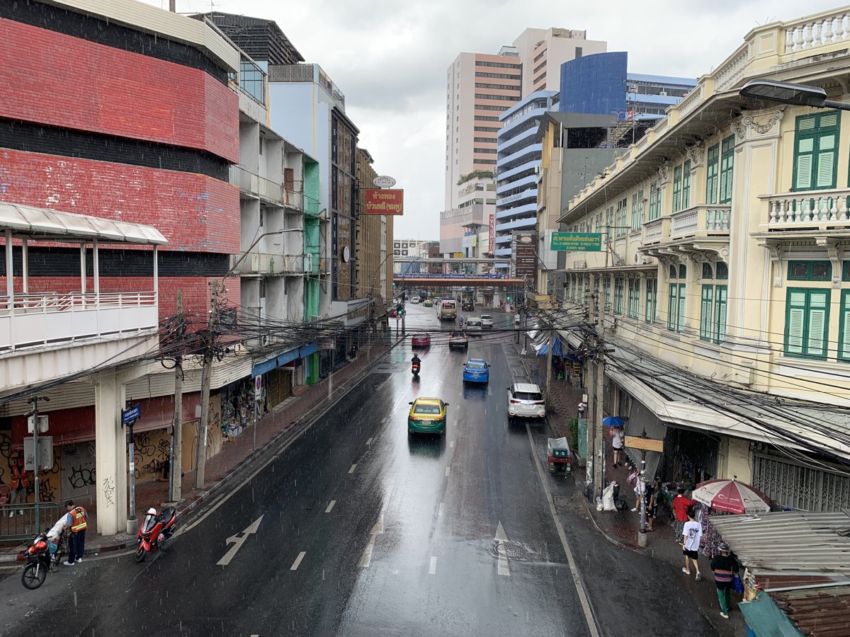 Meteo in Thailandia fino al 7 ottobre: forti piogge a Bangkok e Pattaya, onde oltre i 2 metri