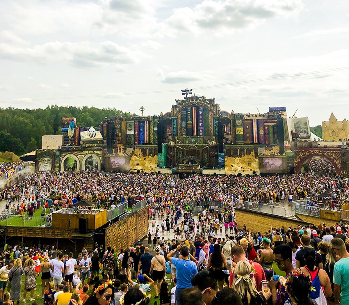 Tomorrowland Thailand 2026 파타야 가이드: Wisdom Valley 가는 법, 숙소, 12월 11-13일 일정