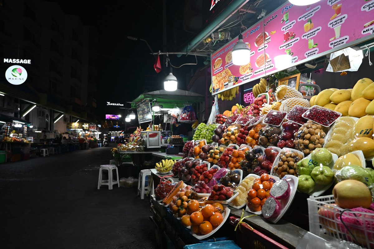 Thailändische Früchte: wie sie heißen, was sie auf dem Markt kosten und wie du sie mit nach Hause nimmst 2026