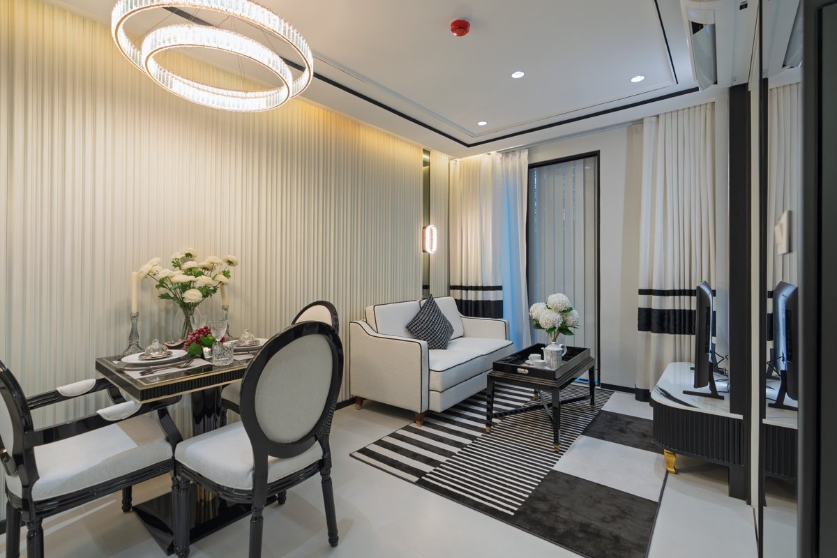 Embassy Life, 1-camera