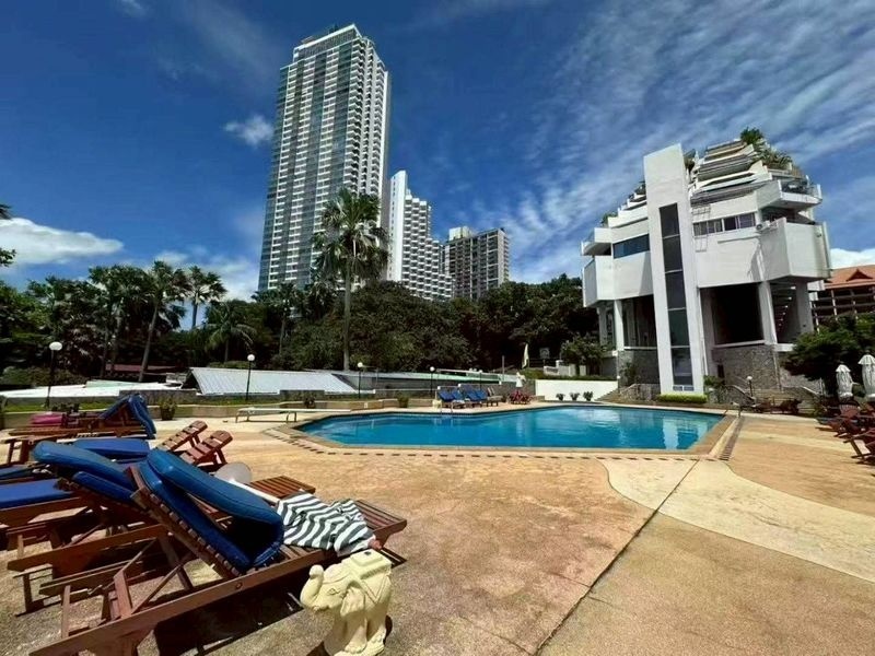 Siam Penthouse Condominium 3 (PS2016)