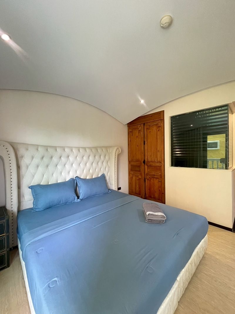 Venetian Signature Condo Resort (PS2023)