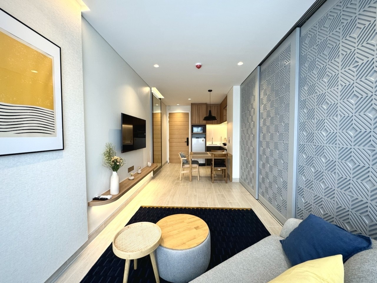Laguna Lakeside Residences