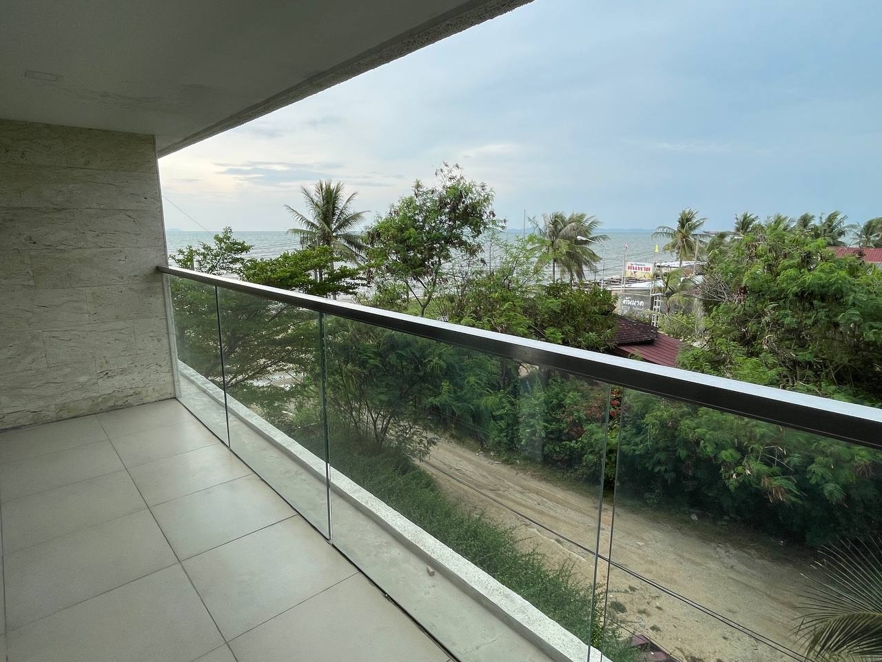 Waters Edge Condominium, 1-Zimmer-Wohnung