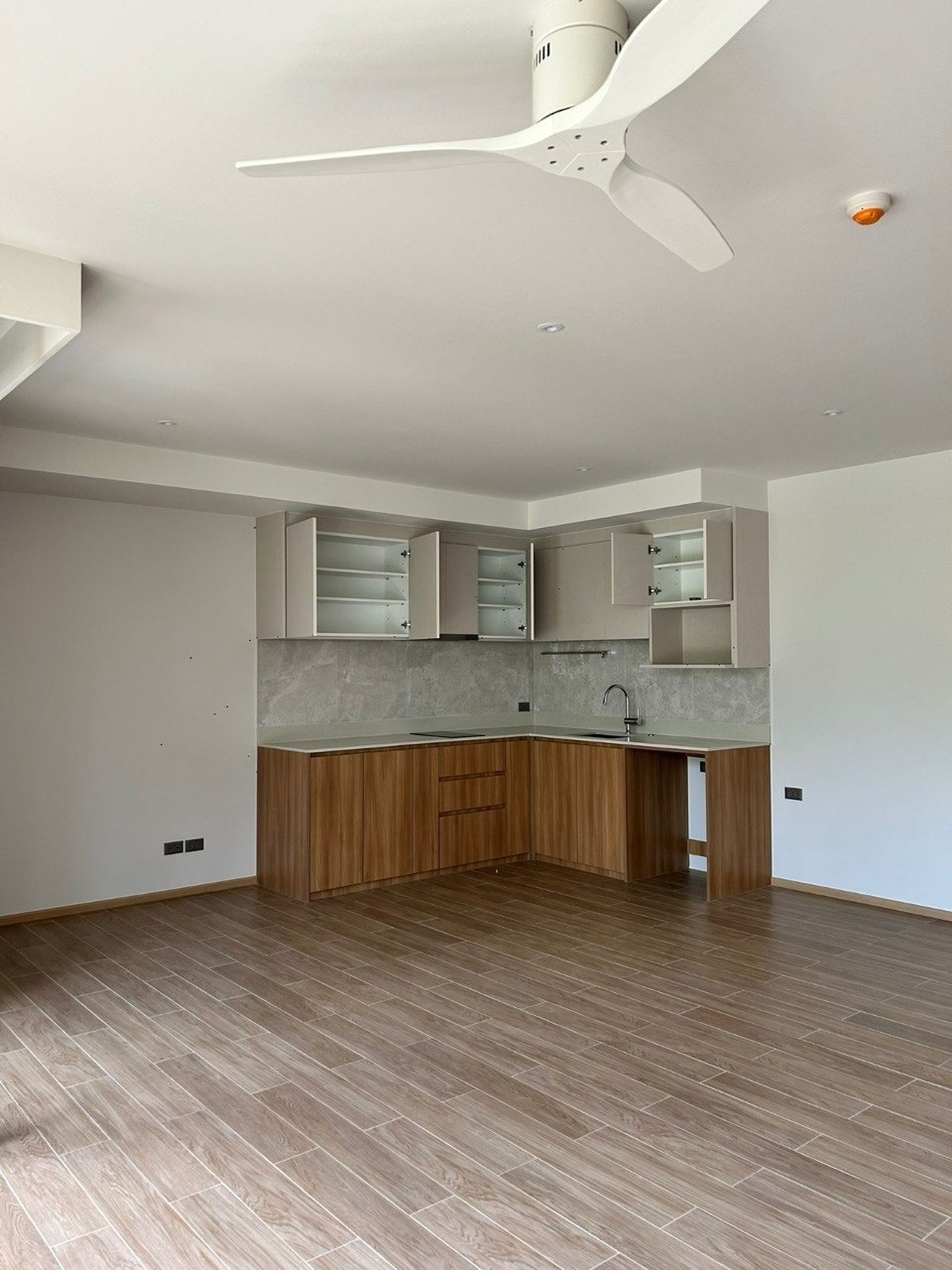 Laguna Seaside Residences