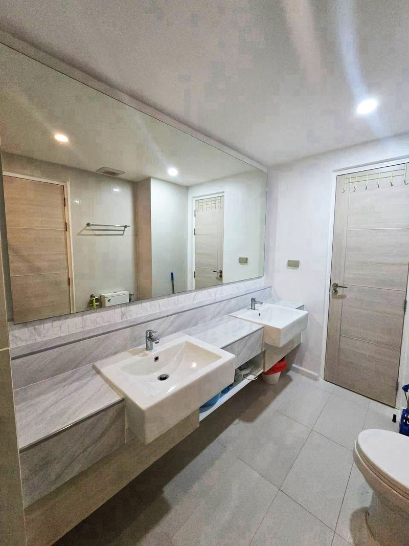 Seven Seas Condo Resort (PS2030)