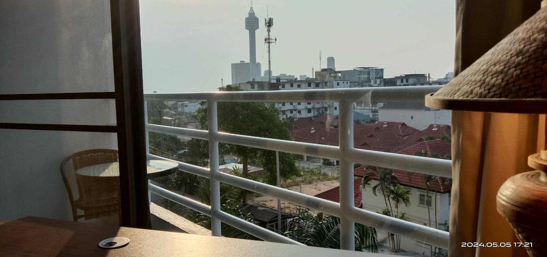 View Talay 2, Estudio