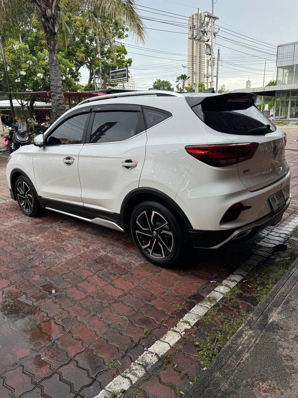 MG ZS